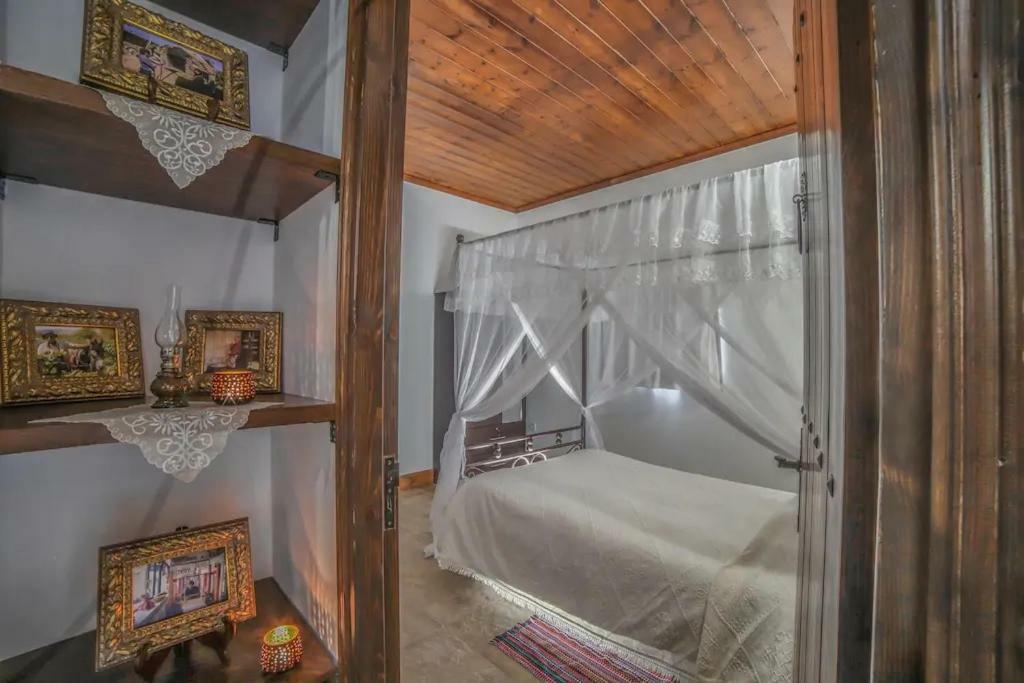 Lofou Traditional House Buitenkant foto